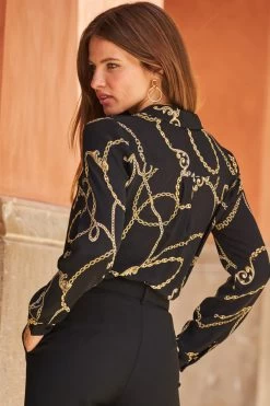 Black & Gold Chain Print Shirt 8 Black & Gold Chain Print Shirt -Trendora Shop web 70 a22bw006bk0001 a22tw045bkcv01 245