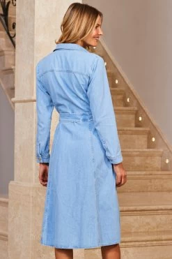 Light Wash Denim Midi Shirt Dress 9 Light Wash Denim Midi Shirt Dress -Trendora Shop web 74 extras 132 1