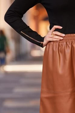 Tan Faux Leather Stretch Waist Skirt -Trendora Shop web 83 s23sp003bn0004 a20tk008bk0001 065