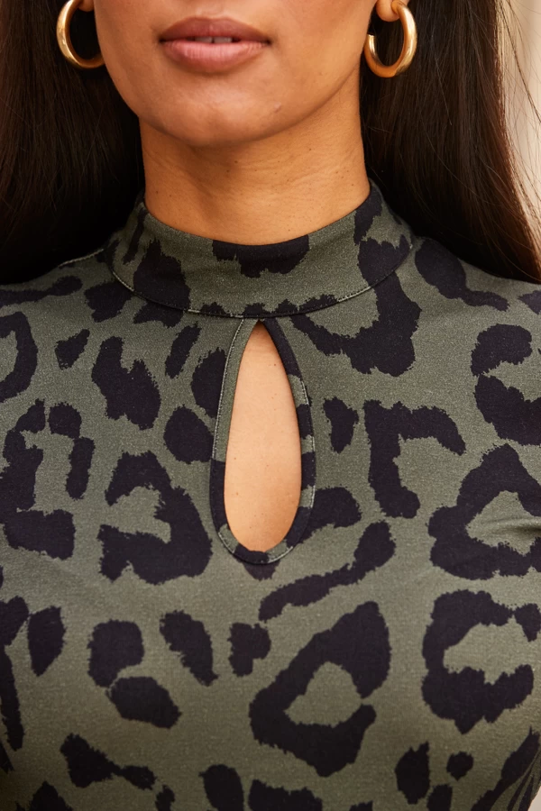 Khaki Green Animal Print Keyhole Detail Wide Leg Jumpsuit 5 Khaki Green Animal Print Keyhole Detail Wide Leg Jumpsuit - Image 5