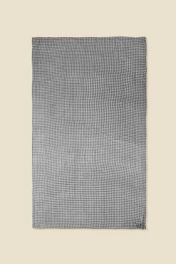 Black & White Dogtooth Print Scarf -Trendora Shop web a22ac012bk c
