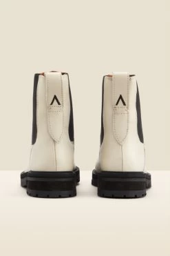 Dita Cream Chunky Sole Leather Chelsea Boot 7 Dita Cream Chunky Sole Leather Chelsea Boot -Trendora Shop web a22fw026nl d