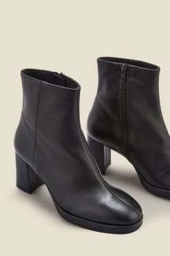 Naomi Black Leather Block Heel Platform Ankle Boot -Trendora Shop web a22fw039bk d