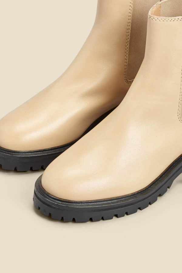 Ecru Chunky Sole Leather Chelsea Boot 4 Ecru Chunky Sole Leather Chelsea Boot - Image 4