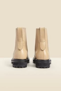 Ecru Chunky Sole Leather Chelsea Boot 6 Ecru Chunky Sole Leather Chelsea Boot -Trendora Shop web a23fw007nl0001 d