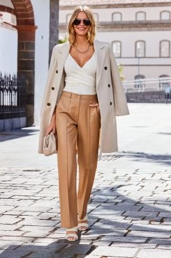 Tan Faux Leather Wide Leg Trousers -Trendora Shop web crop 15 s23bp006bn0004 s23tj072nl0001 092