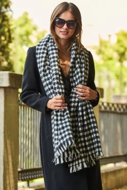 Black & White Dogtooth Print Tassel Detail Scarf -Trendora Shop web extras scarves 219