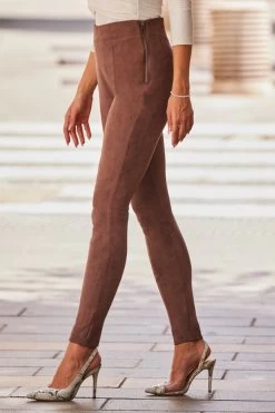 Taupe Faux Suede Seam Detail Premium Leggings 9 Taupe Faux Suede Seam Detail Premium Leggings -Trendora Shop web rt 82 a22ow062nl0006 587