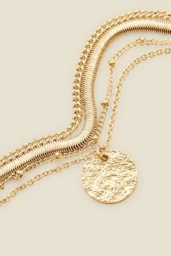 Gold Plated Layered Hammered Pendant Necklace 6 Gold Plated Layered Hammered Pendant Necklace -Trendora Shop web s22ac038mc0017 2