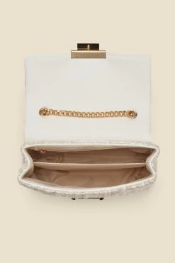 Natural Boucle Clasp Detail Cross Body Bag 9 Natural Boucle Clasp Detail Cross Body Bag -Trendora Shop web s23ac001nl0006 d